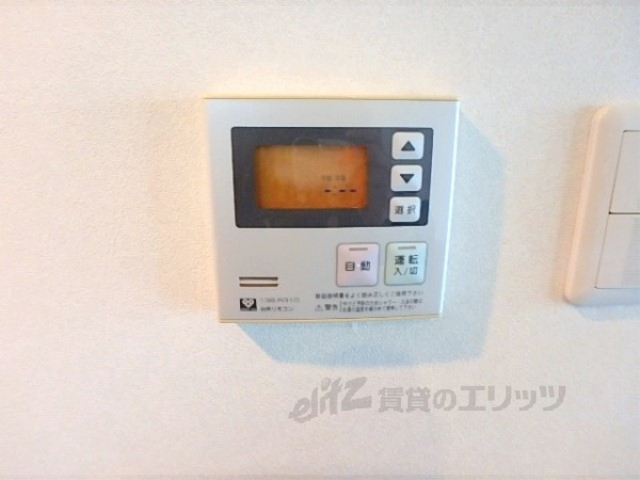 その他設備　給湯器リモコン