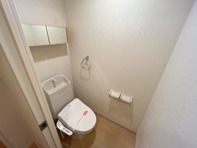 トイレ　トイレ