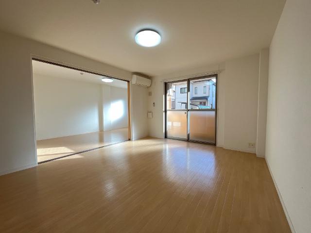 居室・リビング　リビング