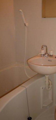 バス・シャワールーム　室内洗濯置場