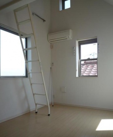 居室・リビング　ロフト付