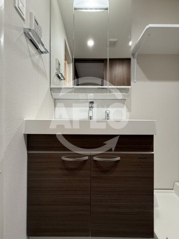 洗面設備　Alivis九条　独立洗面台