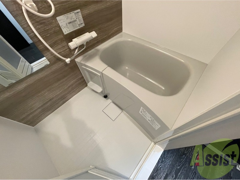 バス・シャワールーム　お風呂になります。一日の疲れを癒してくださいね。