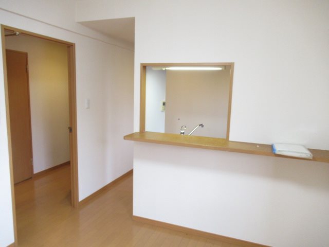 居室・リビング　☆明るい居室☆