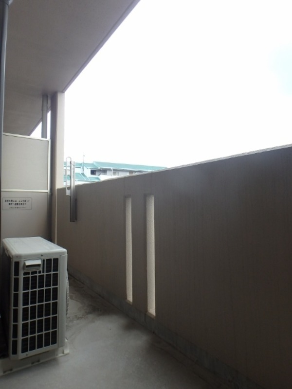 バルコニー　図面と現状に相違がある場合には現状を優先