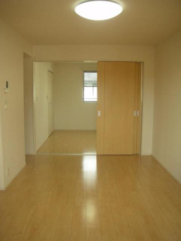 居室・リビング　使いやすい居間です