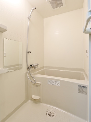 バス・シャワールーム　オシャレで落ち着く空間ですね