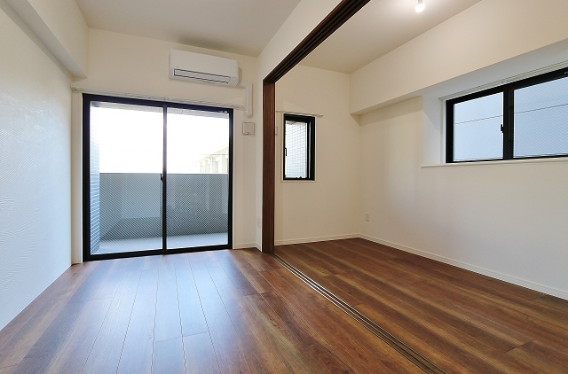 居室・リビング　大人気分譲マンションで家具の配置も楽しみ