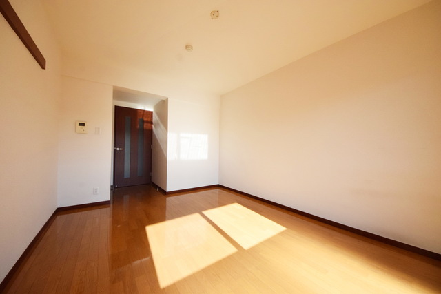 居室・リビング　★６帖では物足りないかたへ★