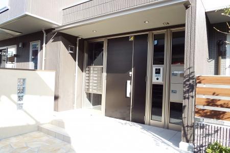 エントランス　清潔なエントランスです