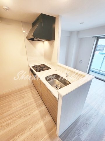 キッチン　コンパクトなキッチンで掃除もラクラク