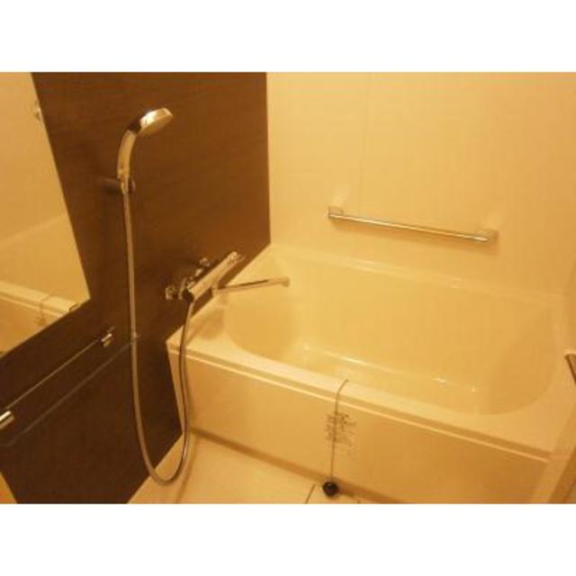 バス・シャワールーム　※写真は同タイプ住戸です。