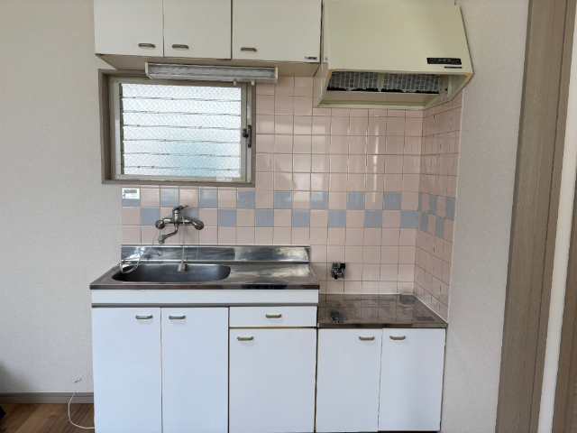 キッチン　ガスコンロ２口設置可能