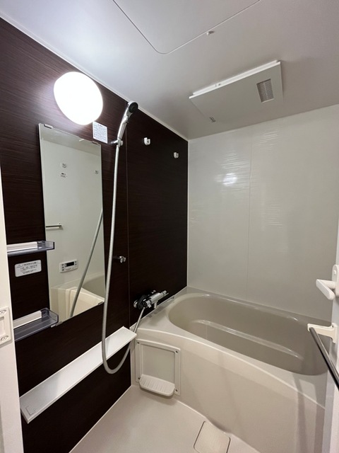 バス・シャワールーム　※写真は同タイプ住戸です。