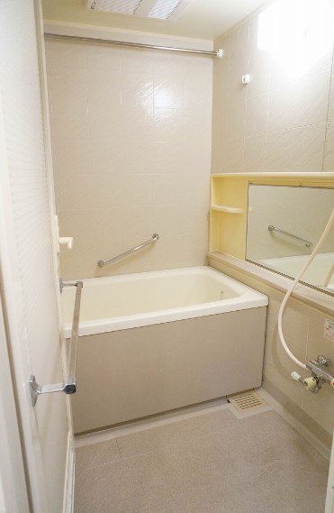 バス・シャワールーム　☆ゆっくりくつろげるお風呂☆