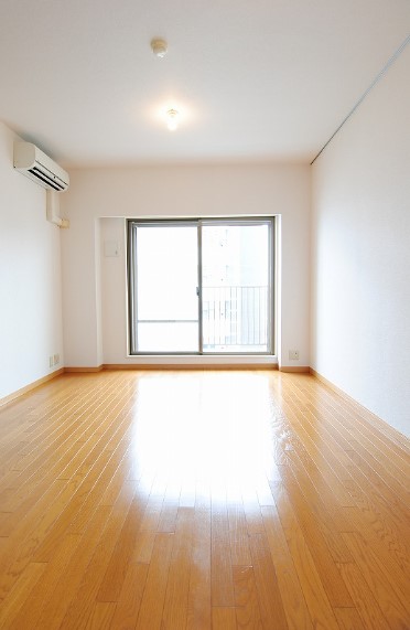 居室・リビング　☆明るい居室☆