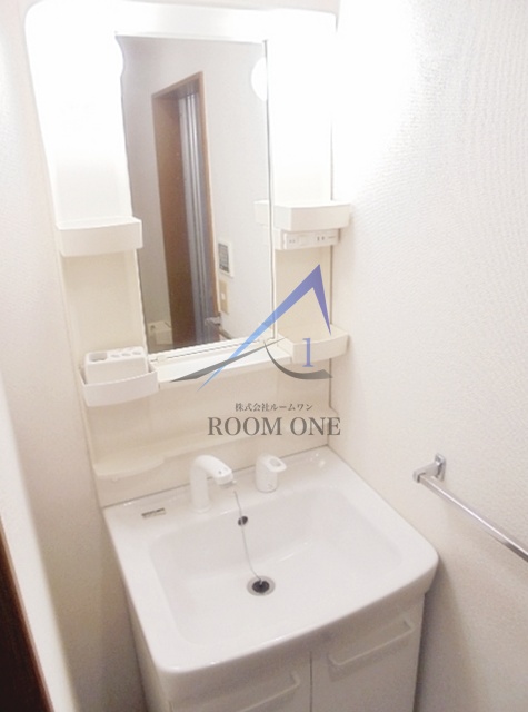 洗面設備　独立洗面台です。