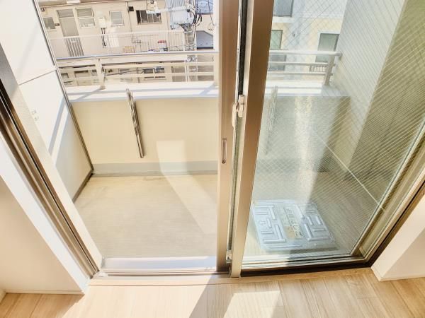 バルコニー　陽当たり良好なバルコニーです