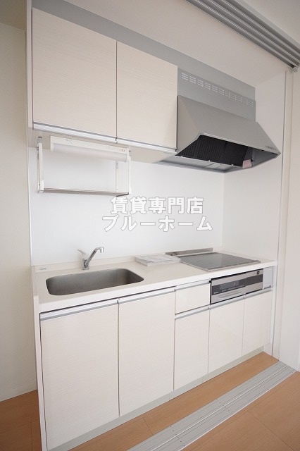 キッチン　IH3口コンロのシステムキッチン！