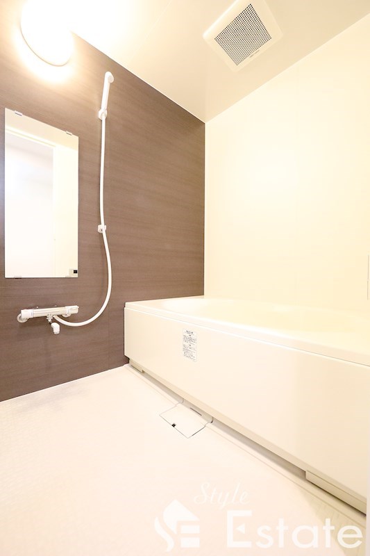 バス・シャワールーム　バスルーム