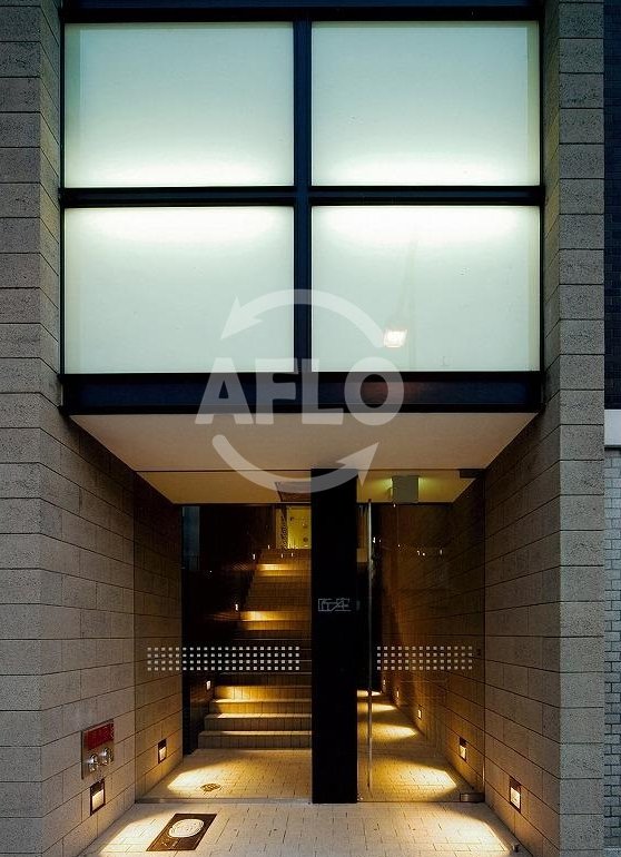 エントランス　La Douceur湊町（旧：匠空ミナトマチ）　エントランス