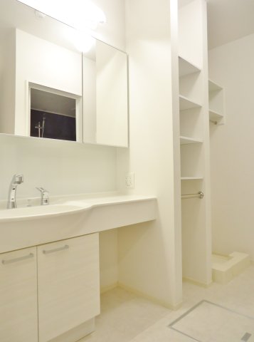 洗面設備　洗髪洗面化粧台