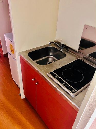 キッチン　同タイプ部屋の写真となり設備等は現況と異なる場合があります。