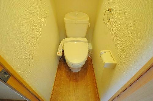 トイレ　同タイプ部屋の写真となり設備等は現況と異なる場合があります。