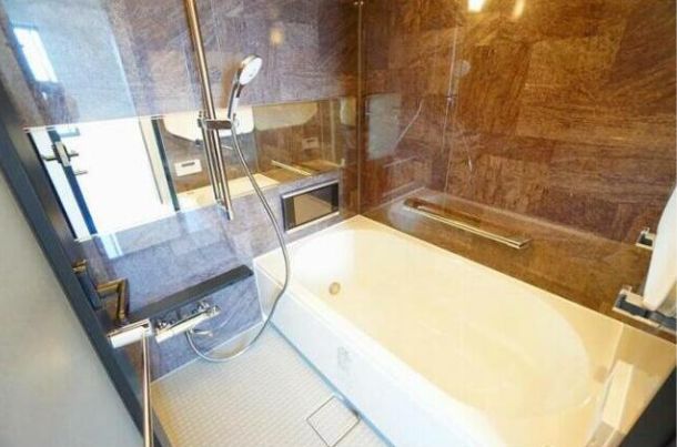 バス・シャワールーム　写真は同タイプ住居です。