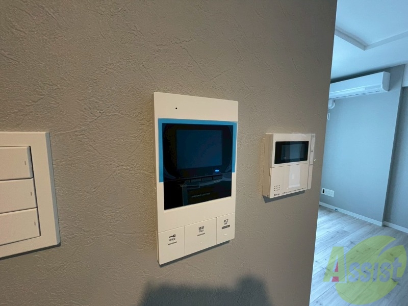 セキュリティ　ＴＶモニター付インターホンです。来客者の顔が見えるので安心！