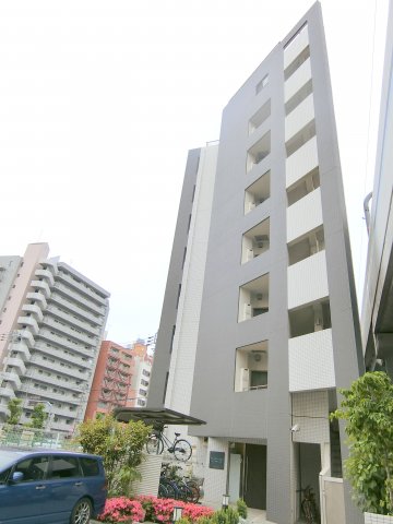 建物外観　2008年2月築　RC鉄筋コンクリート造地上8階建て総戸数2