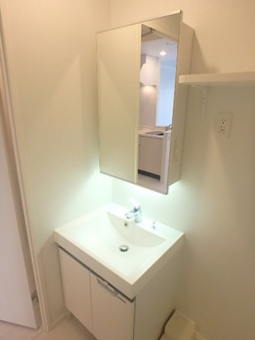洗面設備　朝の身支度には欠かせない独立洗面化粧台
