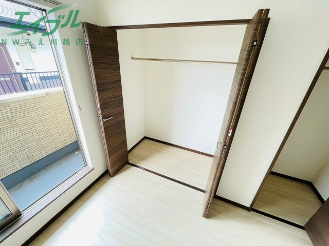 収納　同型参考写真