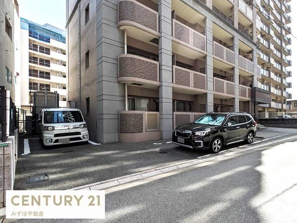 駐車場　平置き　※空き要確認