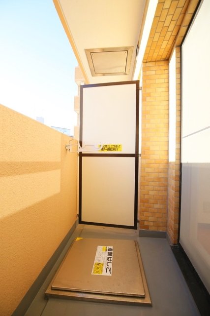 バルコニー　バルコニーからの眺めを楽しみながら食事をしませんか