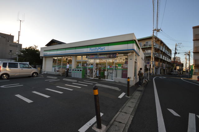 コンビニ　ファミリーマート千葉道場北二丁目店（コンビニ）まで455m