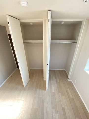 収納　洋室(1)☆