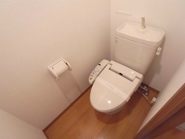 トイレ　別号室