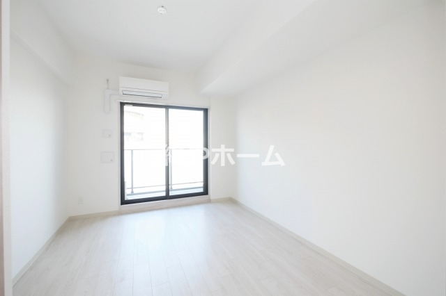 居室・リビング　ゆったり過ごせる居間です