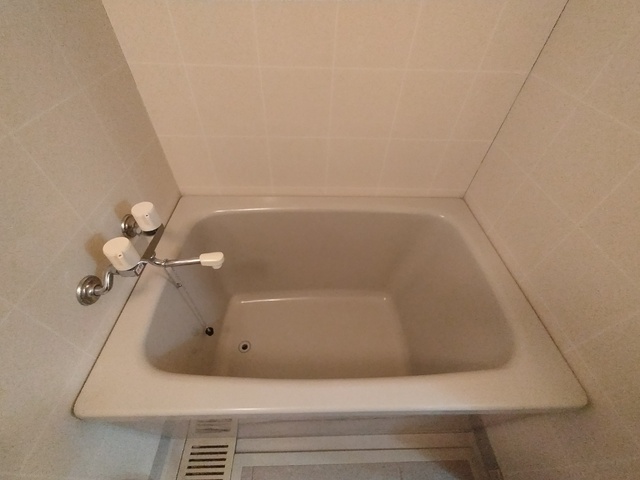 バス・シャワールーム　同タイプの別部屋のお写真です。ご参考までに御覧下さい。