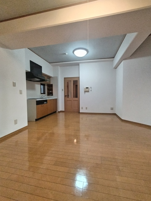 居室・リビング　同タイプの別部屋のお写真です。ご参考までに御覧下さい。