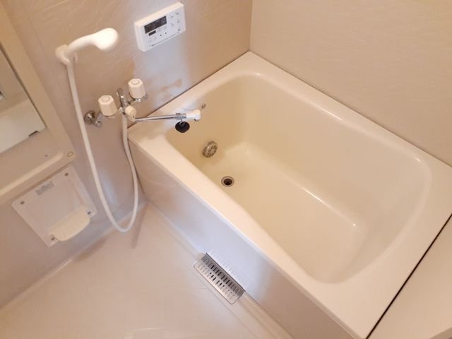 バス・シャワールーム　お風呂で日々の疲れを落としましょう