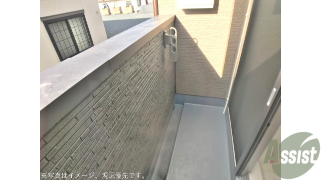 バルコニー　お洗濯もちゃんと干せるバルコニーのイメージ写真です。