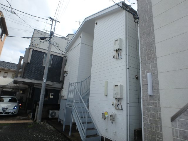 建物外観　ブレーメン商店街を通って帰れます♪
