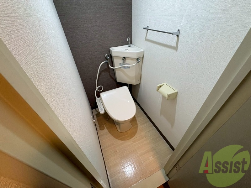 トイレ　こちらはトイレです。清潔感があり、安心して使用できます。