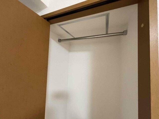 収納　クローゼット?