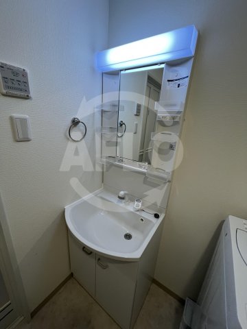 洗面設備　エルプレイス本町　独立洗面台
