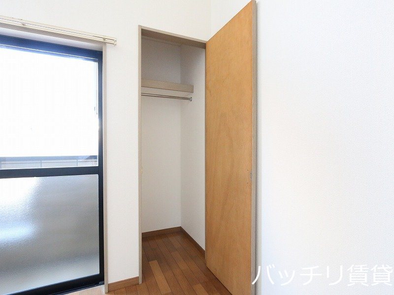 収納　別号室タイプの為、現状を優先致します。