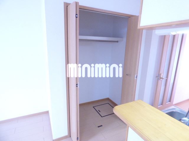 収納　たっぷり収納できるクローゼット付きです。