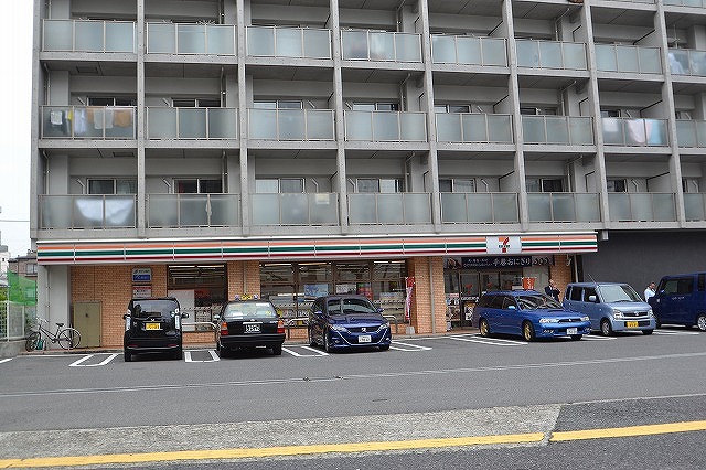 コンビニ　セブンイレブン広島中広1丁目店（コンビニ）まで325m